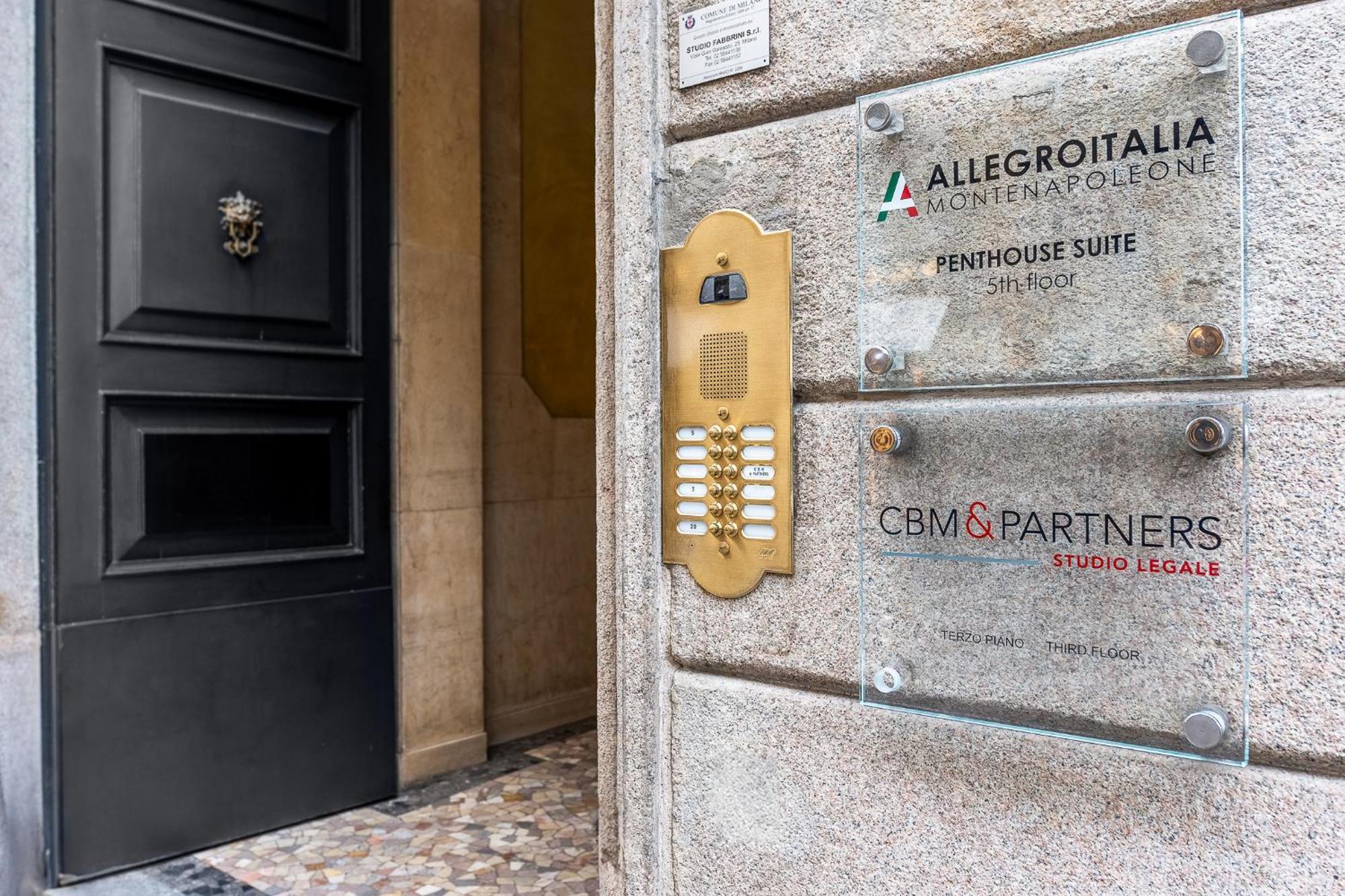 Allegroitalia Penthouse Montenapoleone 米兰 外观 照片